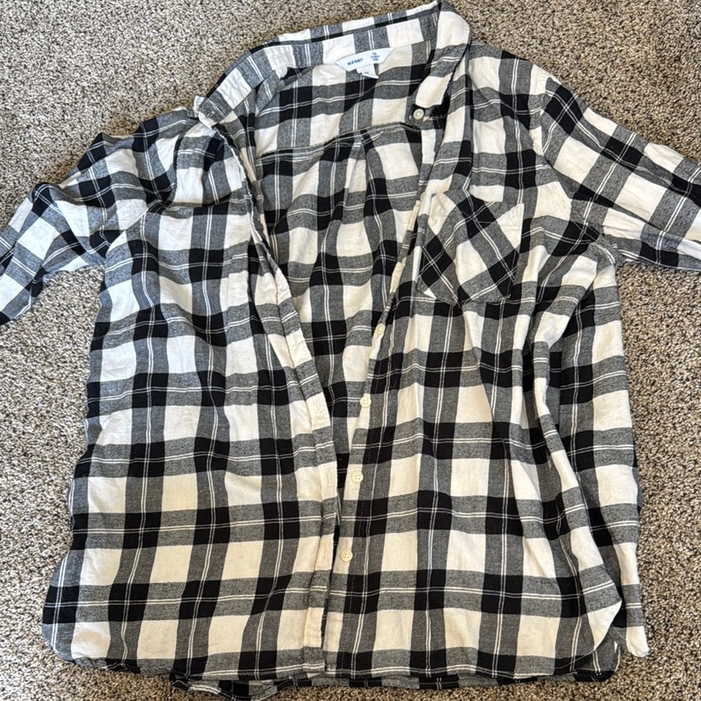 Black and White Plaid Button-Up Shirt